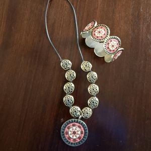 Lucky Brand Necklace & Matching Bracelet